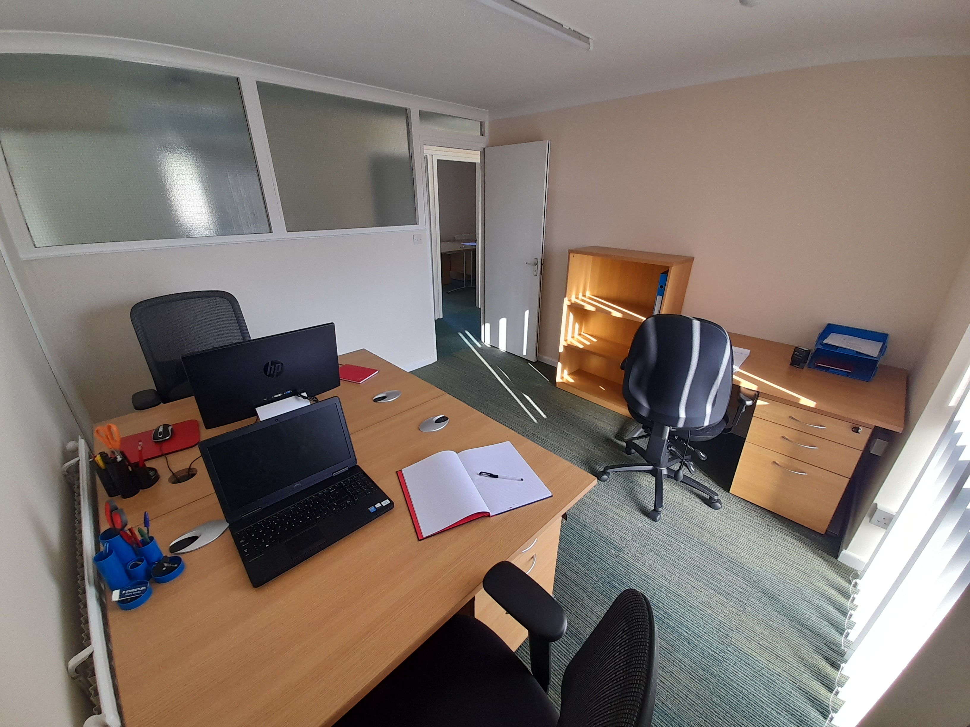 Huxley Hub, Serviced Offices, Easy in Easy out, Serviced Offices Plymouth, Serviced Offices Plympton, Easy in Easy out Offices Plymouth, Easy in Easy out Offices Plympton, Huxley Hub Serviced Offices, Huxley Hub 3 Person Office, 3 Person Office Huxley Hub